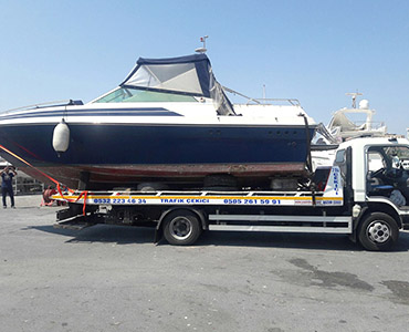 Araç Kurtarıcı ve Çekici